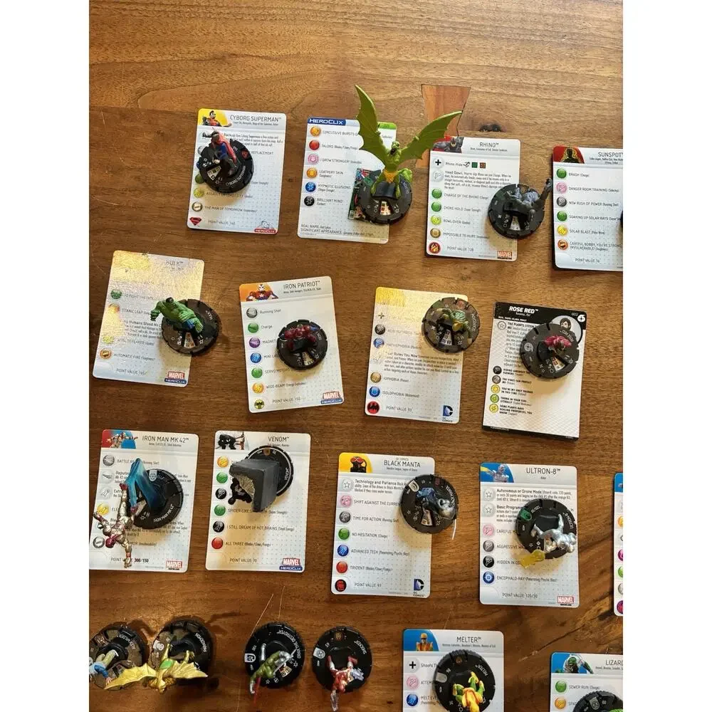 Heroclix Marvel DC Superheroes Lot of 48 & Cards LOOK